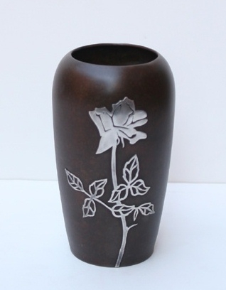 Rose Cabinet Vase 3643B