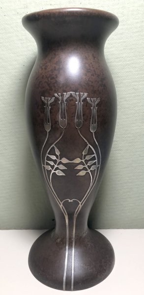 Stylized Freesia Vase 3740E